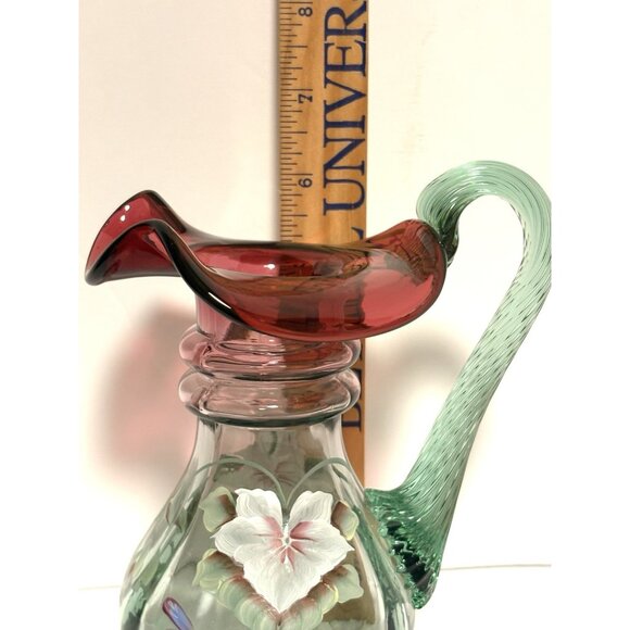 Fenton Rubina Verde Pitcher Vase Dragonfly Hand painted Signed By Hayhurst 6” - Picture 9 of 9